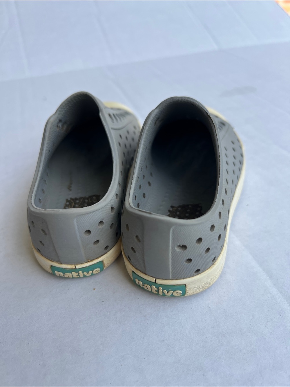 Native Kids Water Shoes Slip-On in Gray with White Trim